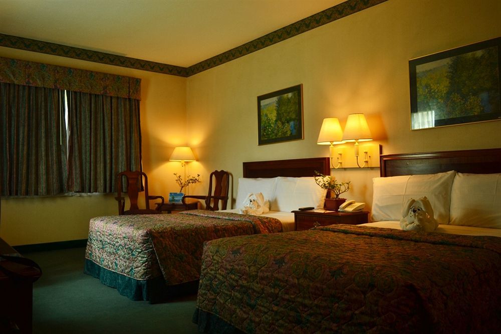 เดย์ โฮเต็ล บาย วินด์แฮม บาตังกัส Hotel Batangas ภายนอก รูปภาพ
